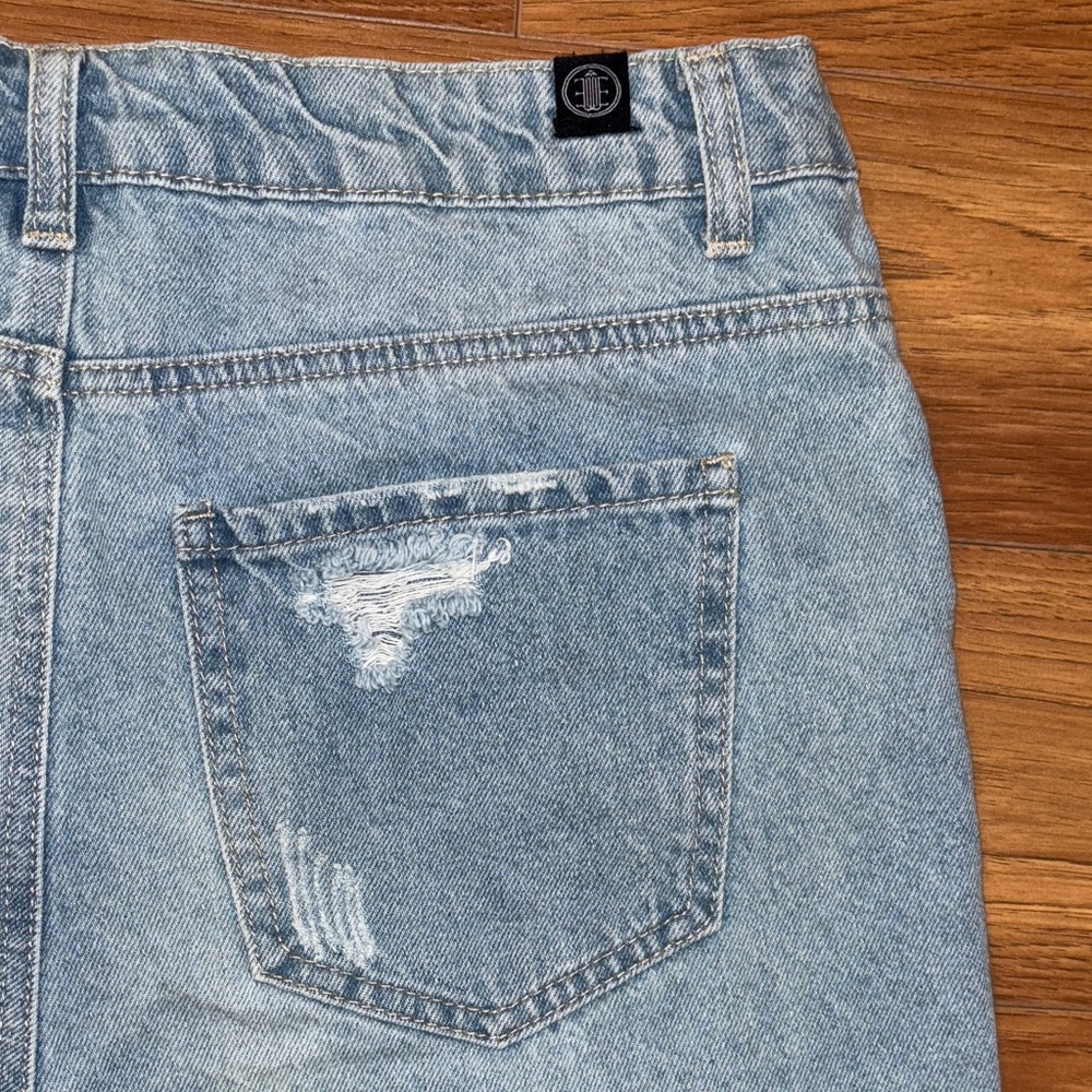 Elite Jeans High Rise Distresses Denim Mom Shorts SIze 11/30 - Picture 5 of 5